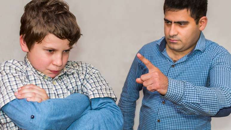 A psicologia do desenvolvimento e a neuroci&ecirc;ncia destacam, desde o fim do s&eacute;culo passado, os efeitos negativos da viol&ecirc;ncia f&iacute;sica na forma&ccedil;&atilde;o emocional e comportamental &ndash; depositphotos.com / mariis