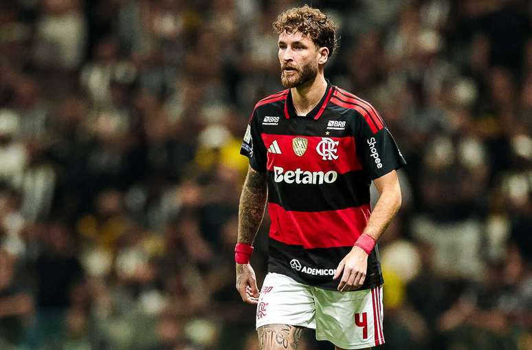 Com corte na canela, L&eacute;o Pereira seguir&aacute; no Rio, desfalcando o Flamengo na Liberta &ndash;
