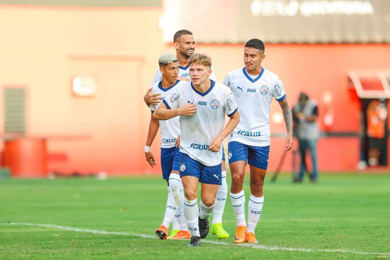 Dell comemora gol no Barrad&atilde;o 