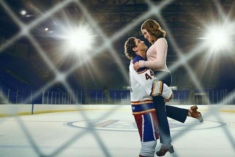 &ldquo;Off Campus&rdquo; acompanha um grupo de amigos e, a cada temporada, um romance vira destaque 