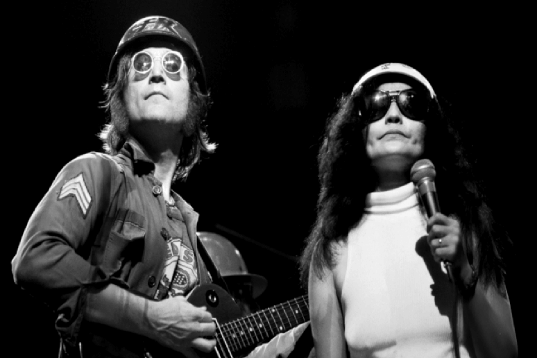 Em &ldquo;Power To The People: John & Yoko Live In NYC&rdquo;, John Lennon e Yoko Ono sobem ao palco em um show marcado por m&uacute;sica e engajamento social 