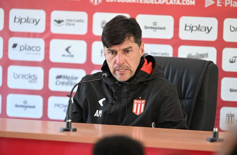 T&eacute;cnico Alexander Medina, ex-Inter, fala sobre duelo contra o Flamengo &ndash;