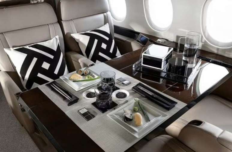 Interior da aeronave &ndash;