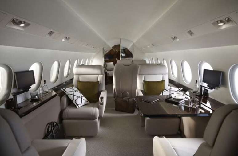 Mais imagens do interior da aeronave &ndash;