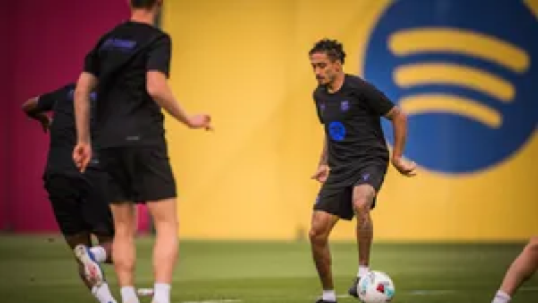 Raphinha durante treino do Barcelona 