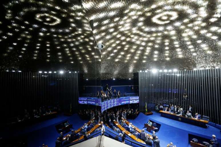 பெடரல் உச்ச நீதிமன்றத்தின் (STF) அமைச்சர் பதவிக்கான ஜார்ஜ் மெசியாஸின் பெயரை செனட் ப்ளீனரி இந்த புதன்கிழமை, 29 ஆம் தேதி நிராகரித்தது. ஜனாதிபதி லூயிஸ் இனாசியோ லுலா டா சில்வாவின் (PT) வேட்பாளருக்கு ஆதரவாக 34 வாக்குகளும் எதிராக 42 வாக்குகளும் கிடைத்தன.