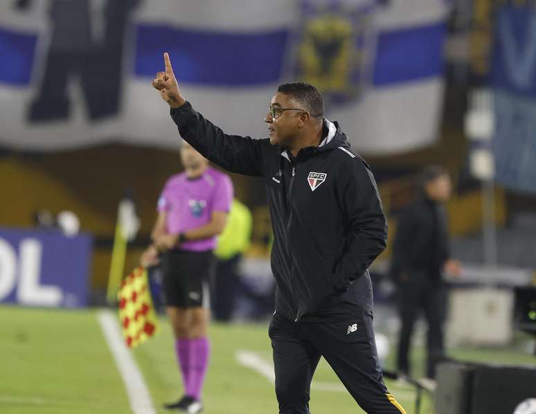 Roger Machado explica estrat&eacute;gia diante do Millonarios &ndash;