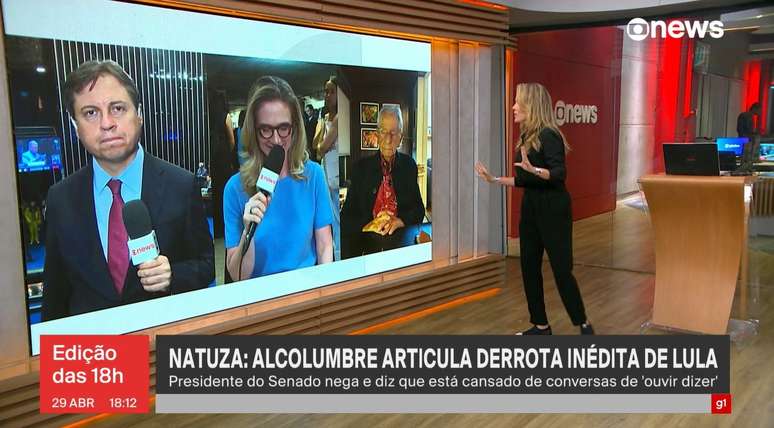A jornalista riu ao ser avisada pela &acirc;ncora Natuza Nery de que a agita&ccedil;&atilde;o havia sido exibida no telejornal
