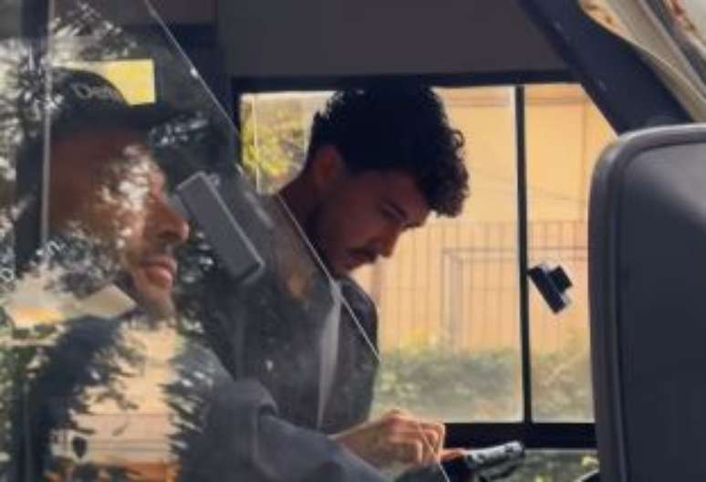 Gustavo Henrique tira carta para dirigir &ocirc;nibus