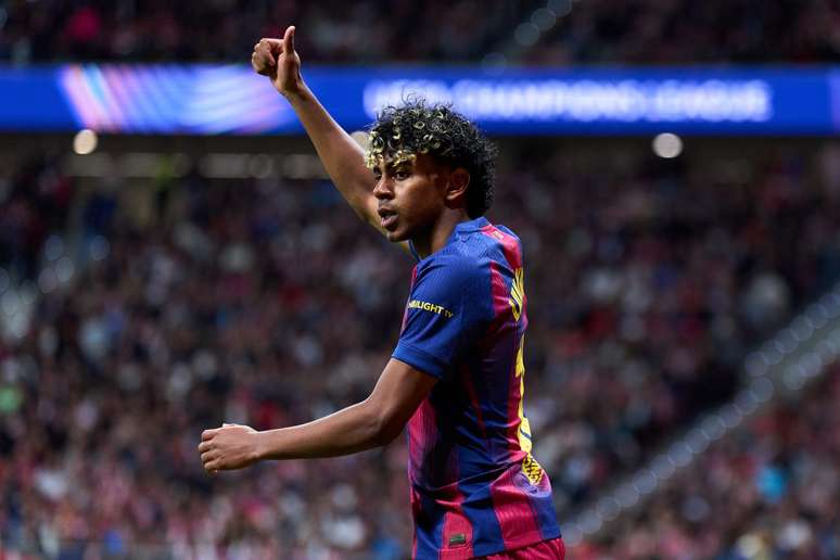 Lamine Yamal em partida contra o Atl&eacute;tico de Madrid 