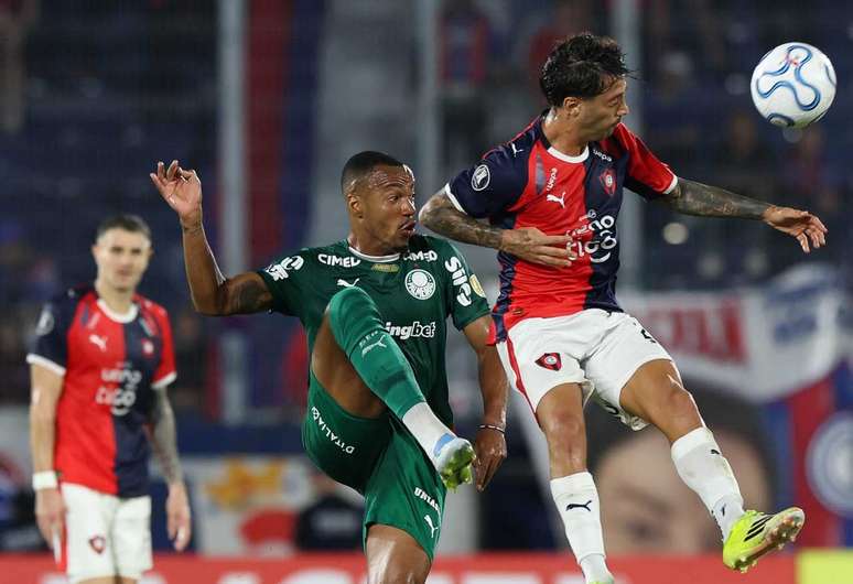 Marlon Freitas cobrou efici&ecirc;ncia do Palmeiras em empate no Paraguai &ndash;