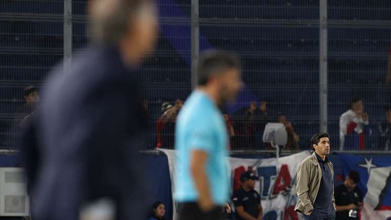 Abel lamentou empate do Palmeiras no Paraguai &ndash;