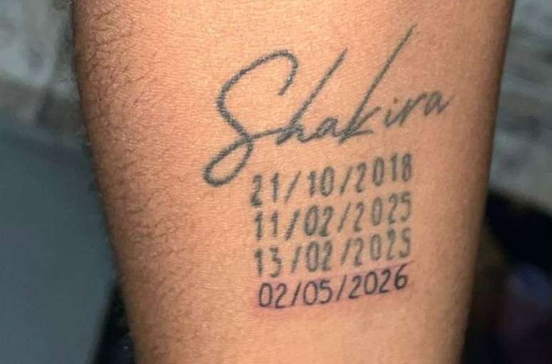 Amigas acumulam tatuagens em homenagem &agrave; Shakira