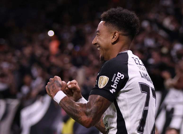 Jesse Lingard marcou seu primeiro gol na Libertadores &ndash;