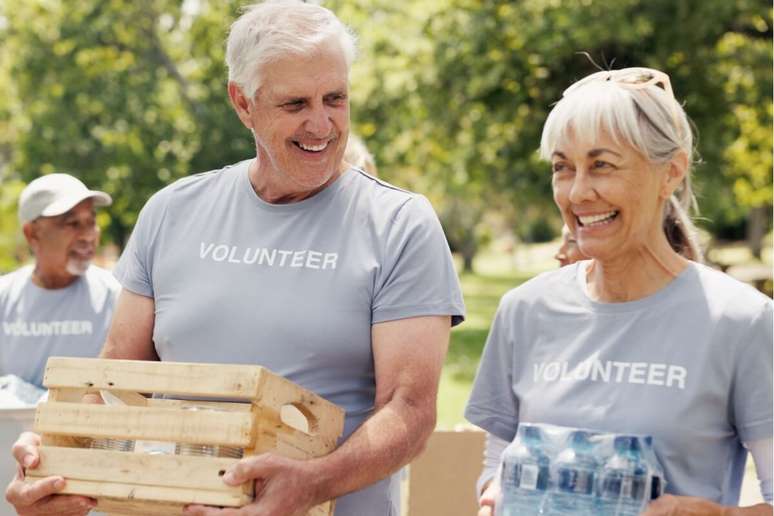 Atividades como o trabalho volunt&aacute;rio melhoram indicadores de sa&uacute;de emocional 