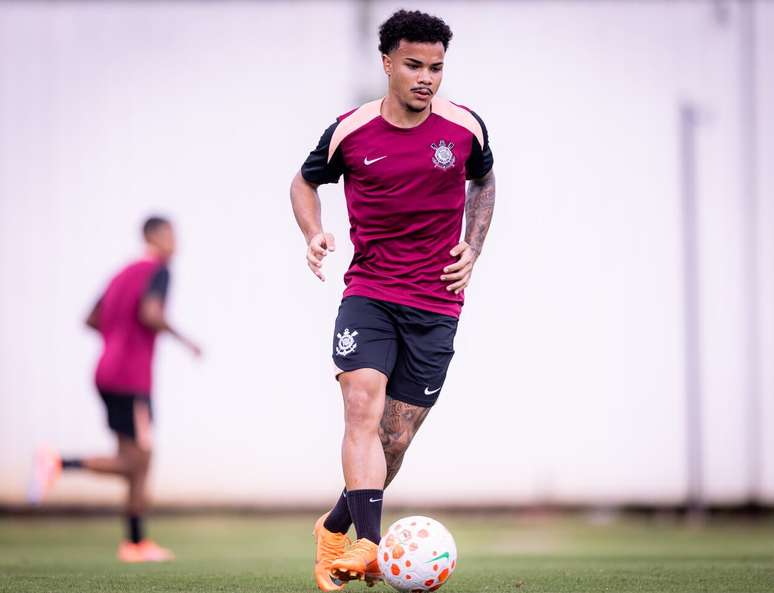 Kaio C&eacute;sar busca afirma&ccedil;&atilde;o no Corinthians &ndash;