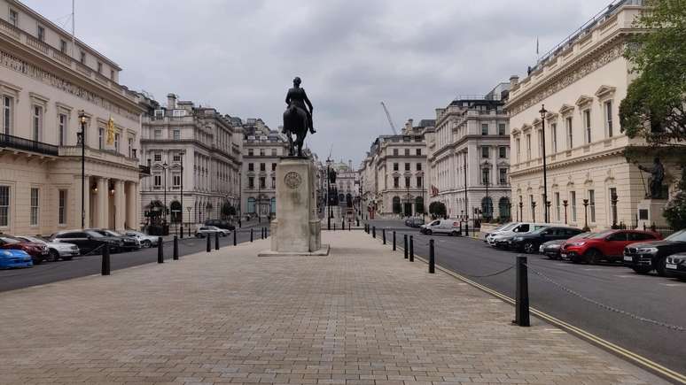 Uma vista de 2020 de Waterloo Place, o local central de Londres antes de Banksy colocar sua est&aacute;tua