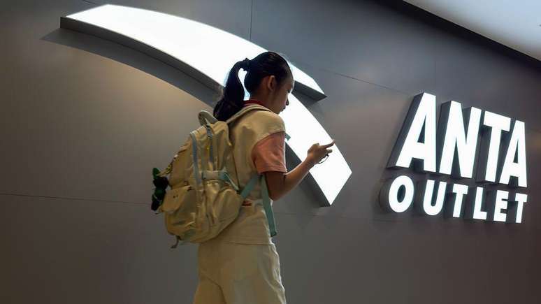 A Anta pretende conquistar o mercado internacional e competir com a Nike e a Adidas.