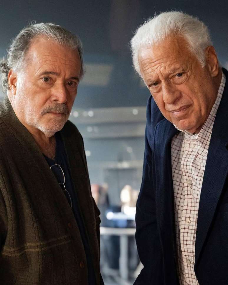 Tony Ramos e Antonio Fagundes em cena da novela Quem Ama Cuida, da TV Globo