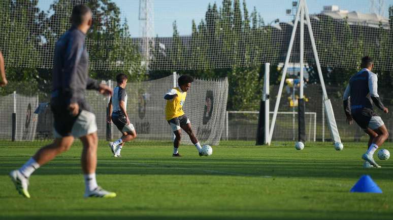 Tricolor tem desfalques para a partida em Curitiba &ndash;