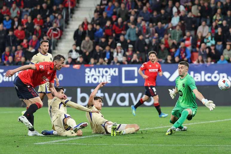 Osasuna e Barcelona fazem jogo equilibrado em Pamplona.&nbsp; Mas, no fim, deu Bar&ccedil;a: 2 a 1&nbsp; &nbsp;