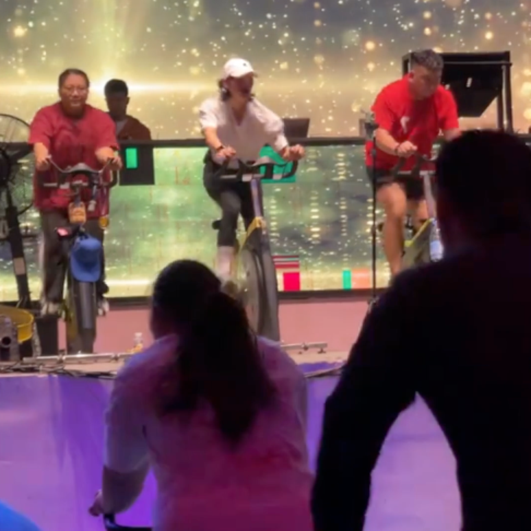 Nesses acampamentos, &eacute; preciso fazer quatro horas de exerc&iacute;cio todos os dias, conta TL Huang