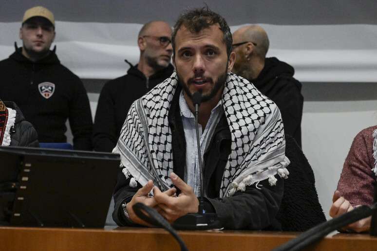Saif Abu Keshek e Thiago &Aacute;vila foram detidos pelas autoridades de Tel Aviv