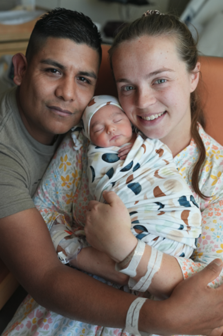 'Ca&iacute; de joelhos no ch&atilde;o, chorando sem parar', conta a norte-americana de 29 anos