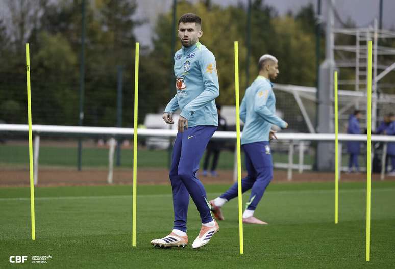 Caio Henrique pode aparecer em lista de Ancelotti para Copa &ndash;