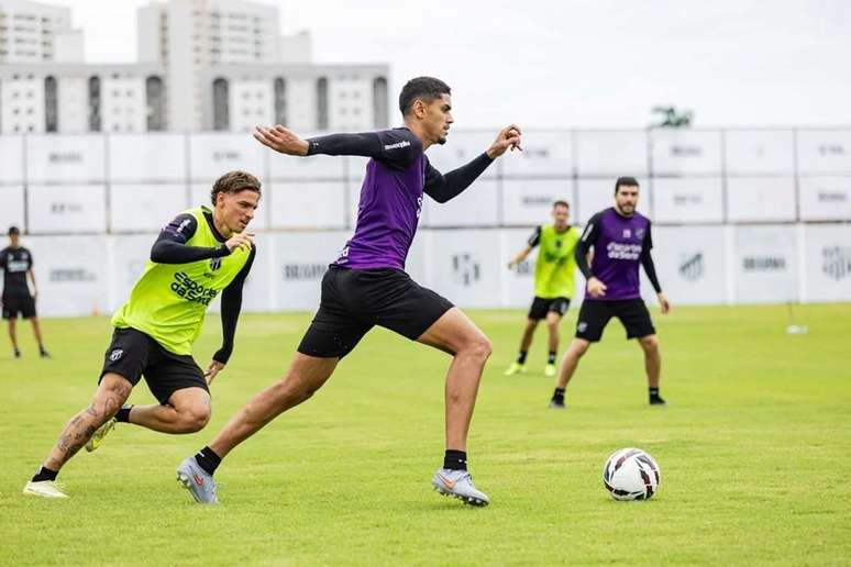 Treino do Cear&aacute; em Porangabu&ccedil;u &ndash;