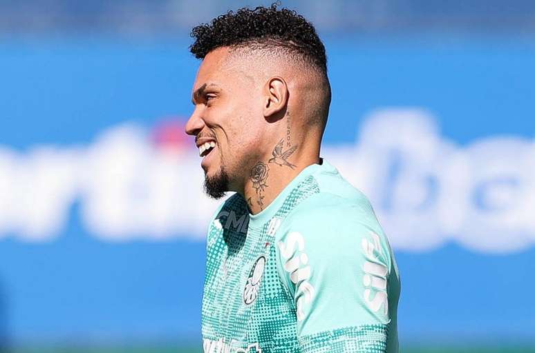 Paulinho pode jogar diante do Sporting Cristal, pela Libertadores &ndash;