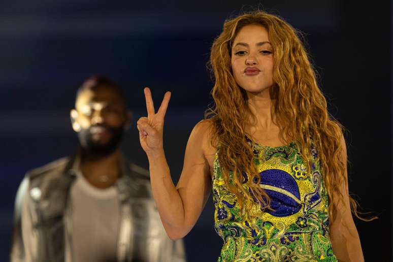 Shakira conversou com o p&uacute;blico em portugu&ecirc;s e refor&ccedil;ou por diversas vezes seus v&iacute;nculos com o Brasil