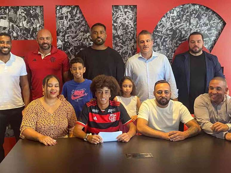 Ryan Roberto est&aacute; no Flamengo desde 2023, quando tinha 15 anos &ndash;