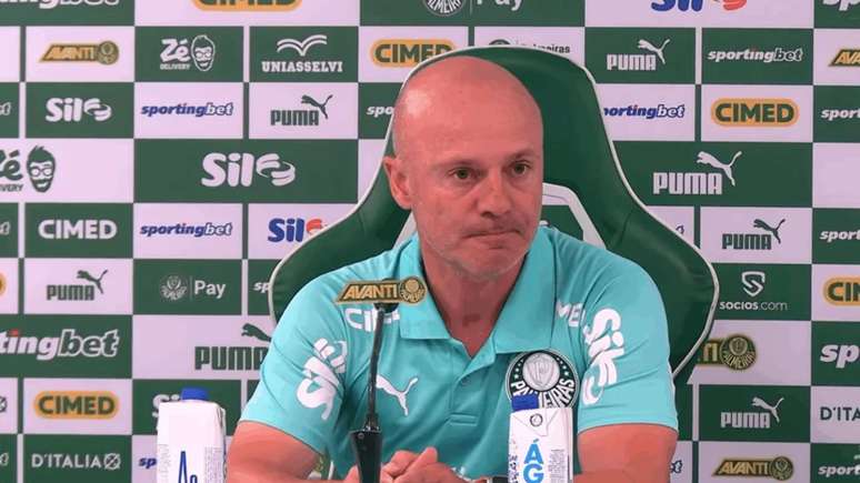 V&iacute;tor Castanheira explica mudan&ccedil;as na escala&ccedil;&atilde;o para o cl&aacute;ssico &ndash;