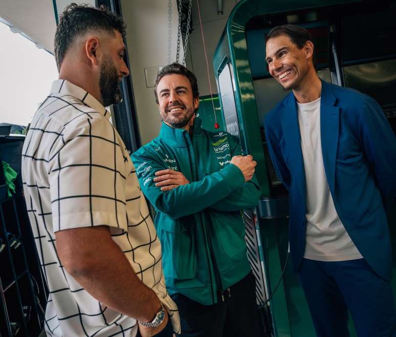Rafael Nadal conversa com Carlos Sainz e Fernando Alonso em Miami &ndash; 
