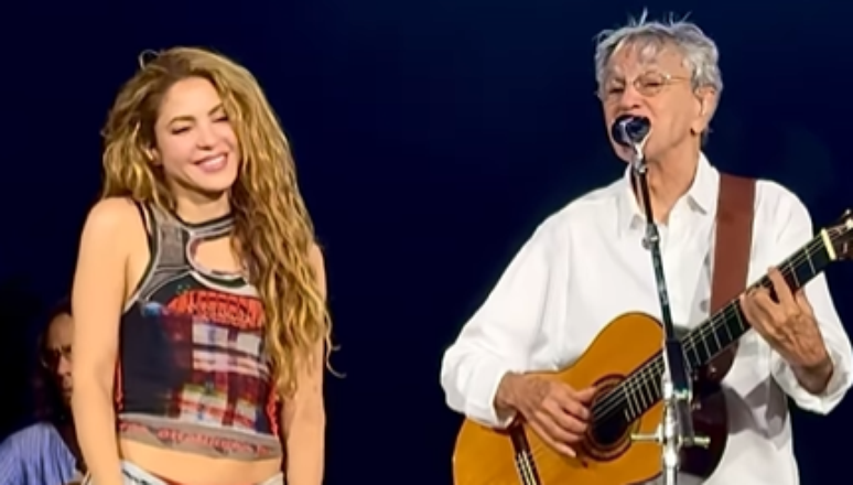 Shakira e Caetano Veloso em ensaio na Praia de Copacabana