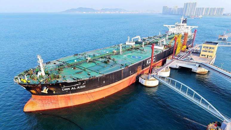 Em 2025, a China importou aproximadamente 90% de todas as exporta&ccedil;&otilde;es de petr&oacute;leo do Ir&atilde;