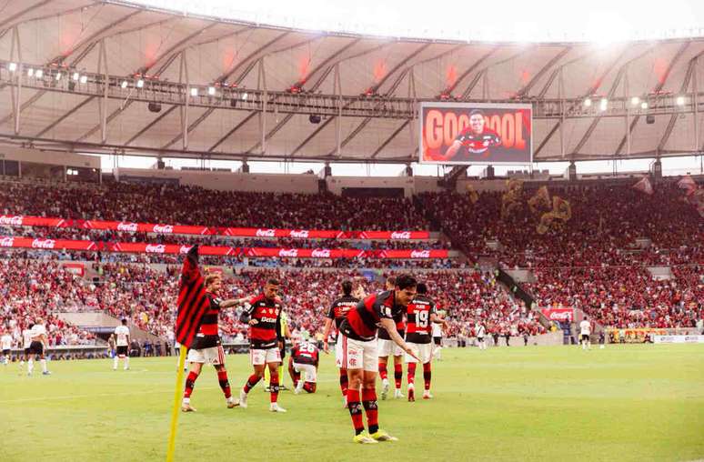 Pedro celebrando gol marcado diante do Vasco &ndash;