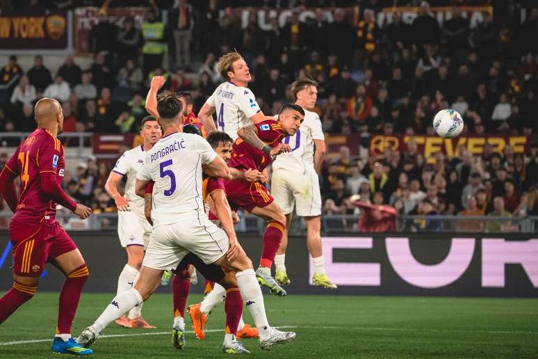 Hermoso desvia no primeiro pau para superar de Gea &ndash;