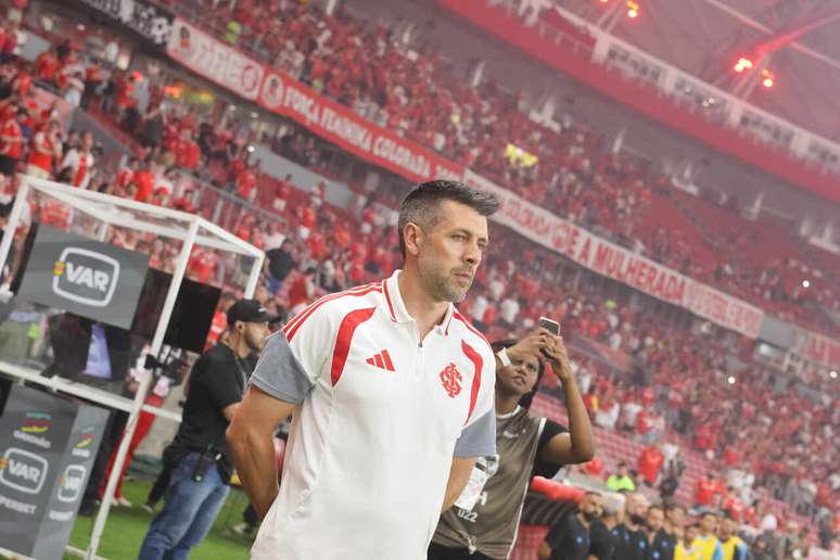 Pezzolano est&aacute; mais confort&aacute;vel no Beira-Rio &ndash;