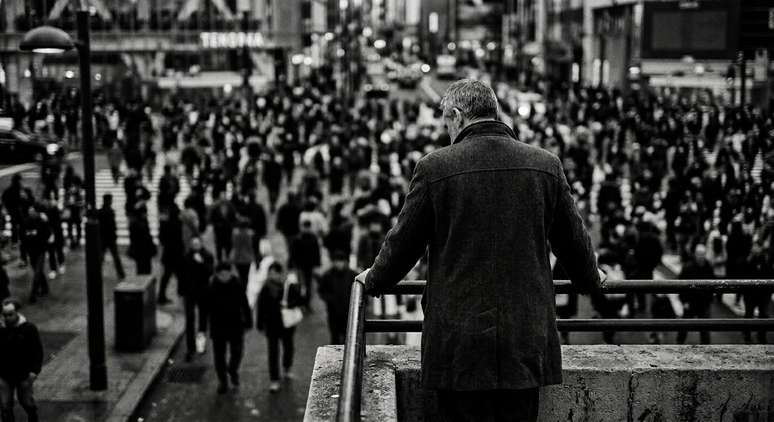 O homem contempor&acirc;neo &eacute; cobrado para n&atilde;o ser machista e dominador, gerando uma crise de identidade
