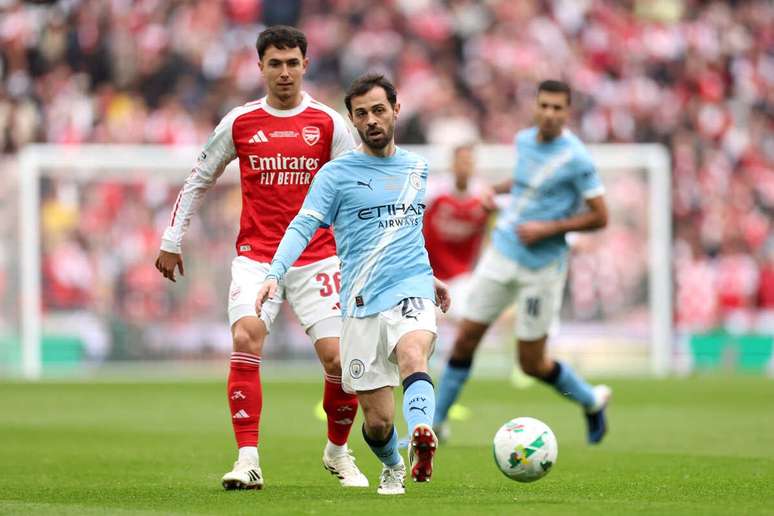 Arsenal est&aacute; cada vez mais perto do t&iacute;tulo da Premier League &ndash;