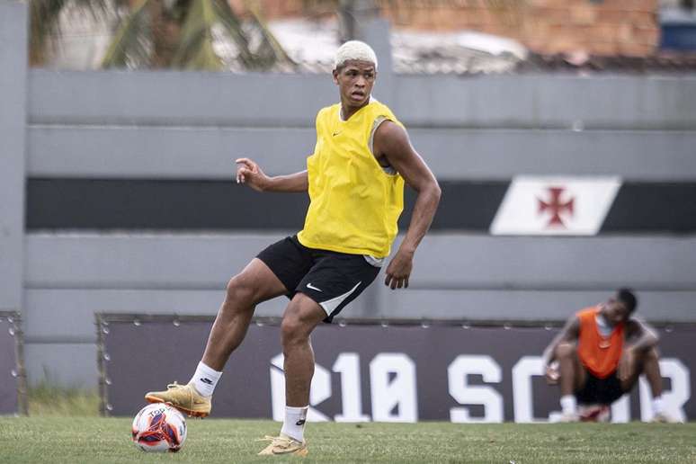 Cauan Barros viajou e deve refor&ccedil;ar o Vasco contra o Audax Italiano &ndash;
