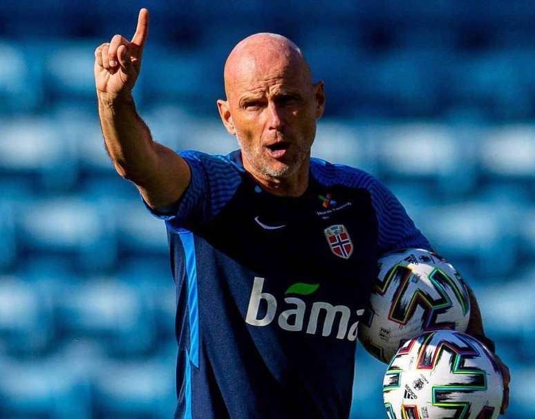 Solbakken disputou a Copa de 1998 como jogador e agora retorna na &aacute;rea t&eacute;cnica &ndash;
