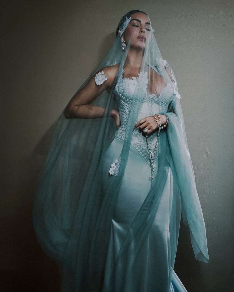 Georgina Rodr&iacute;guez em ensaio com traje para o MET Gala &ndash; 