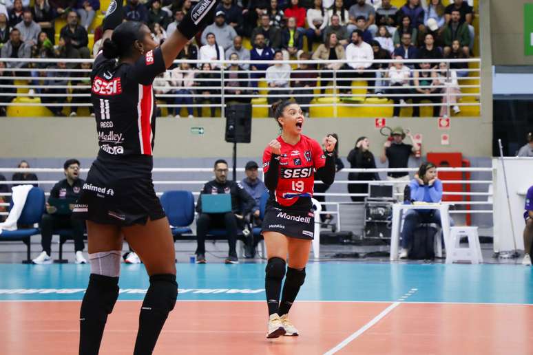 L&eacute;ia anuncia aposentadoria do voleibol (Foto &ndash; Felipe Wiira &ndash; Sesi-SP)