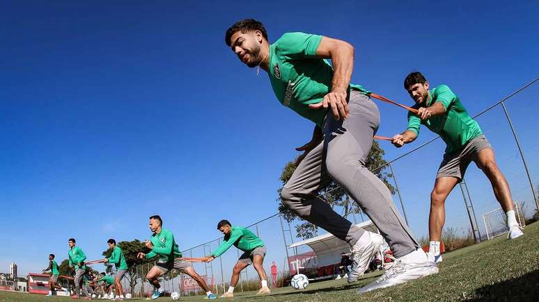 Fluminense treinou em Porto Alegre antes de viajar para Mendoza, na Argentina &ndash;
