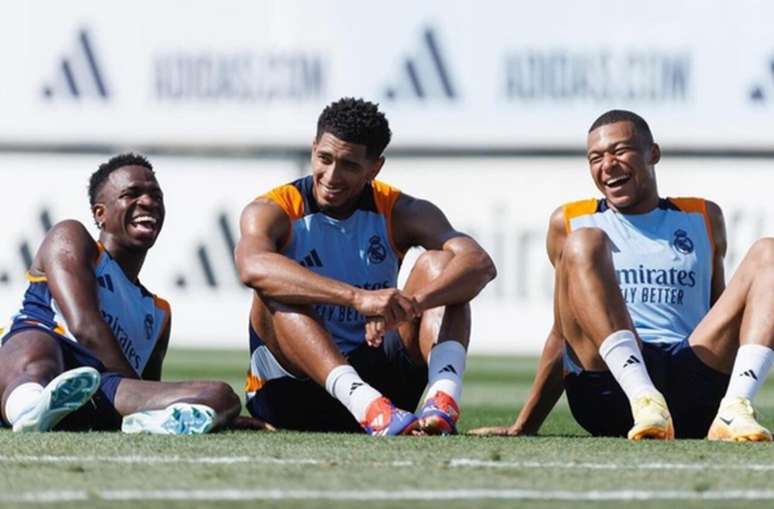 Mbapp&eacute; vive um momento de press&atilde;o no Real Madrid e n&atilde;o tem bom relacionamento com o elenco &ndash;