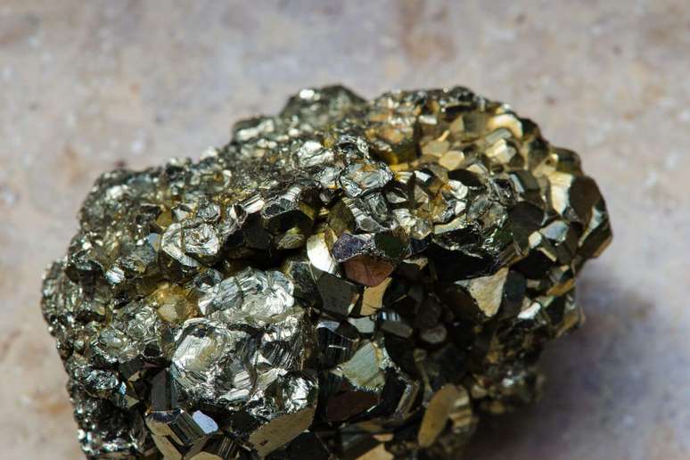 A pirita &eacute; um poderoso cristal de manifesta&ccedil;&atilde;o 