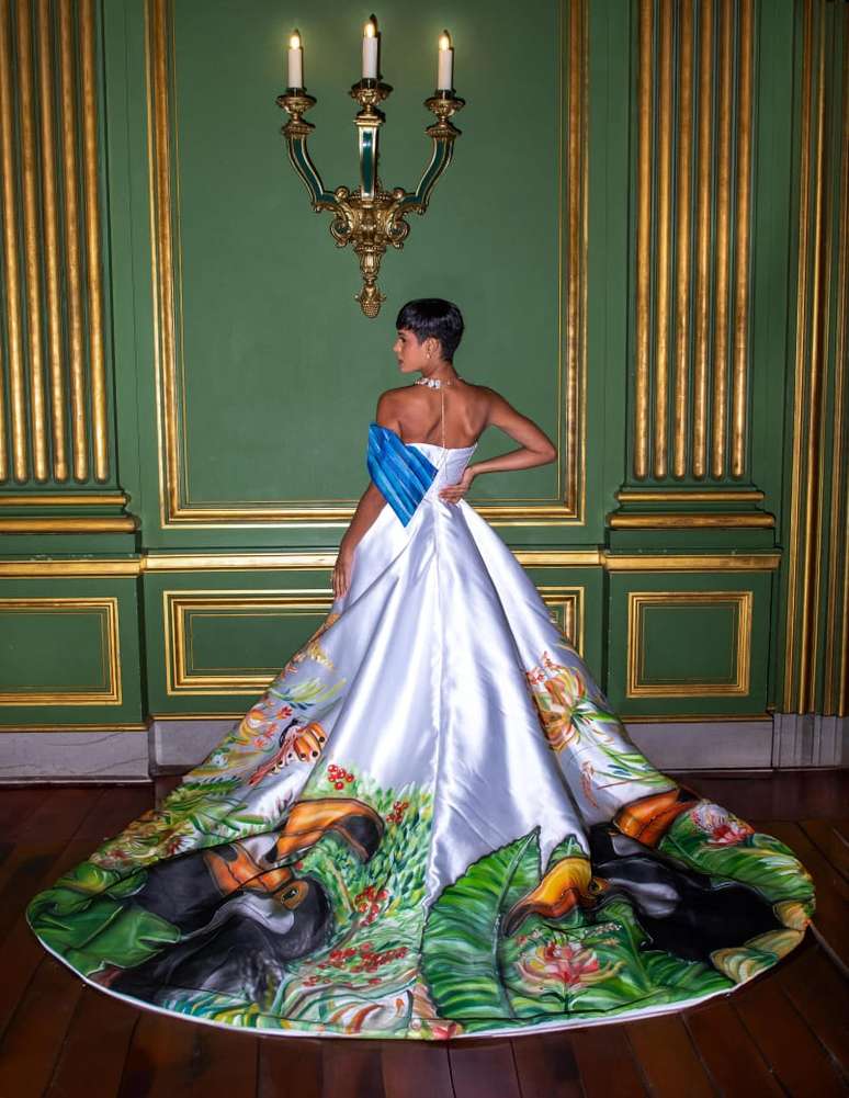 Vestido assinado mpor Ma&iacute;sa Gouveia 